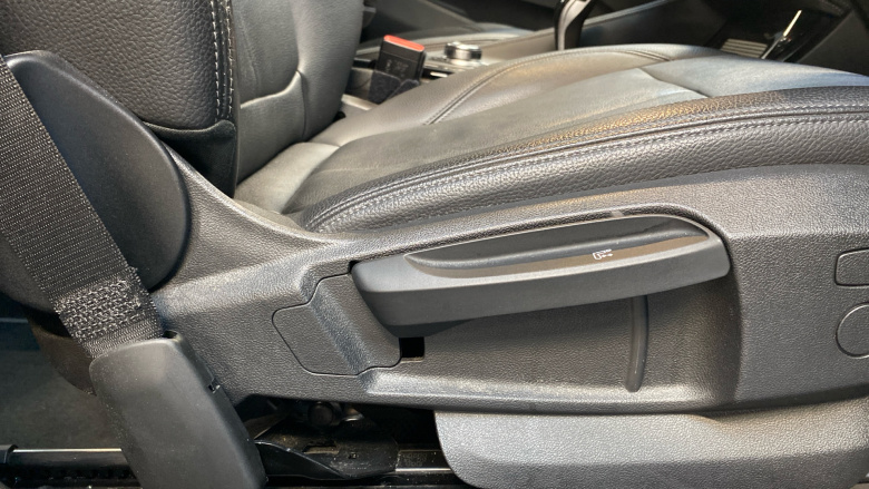 BMW X1 sDrive 20i MHT xLine 5dr Step Auto Petrol Estate